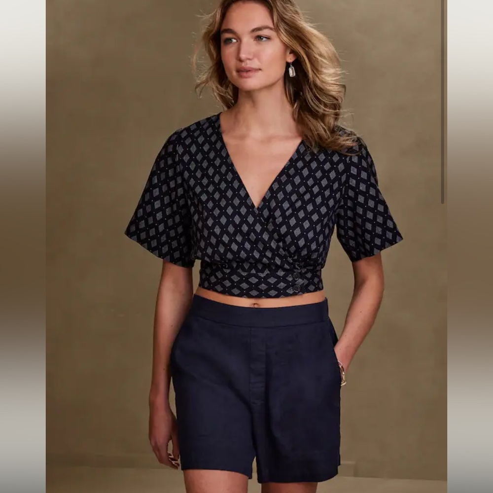 Banana Republic Linen-Blend Navy Shorts